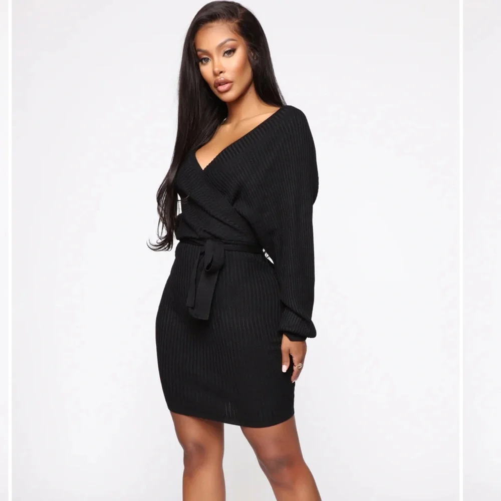 BLack sweater dress - Picture 1 of 4